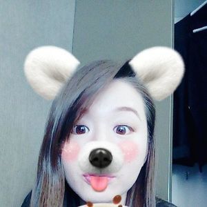 Meet your Posher, Mia